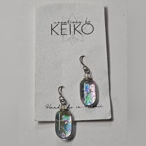 Vntg Creations by Keiko Dichroic Glass Pierced Earrings EUC 1.5"x.5"
